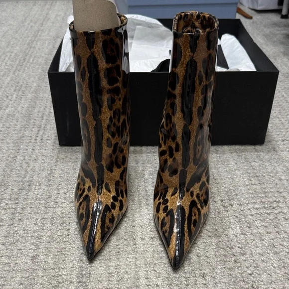 Dolce & Gabbana Leopard Print Heeled Boots - Picture 5 of 10